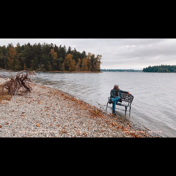 Meet your Posher, “ just J “ - Picture 6 of 9